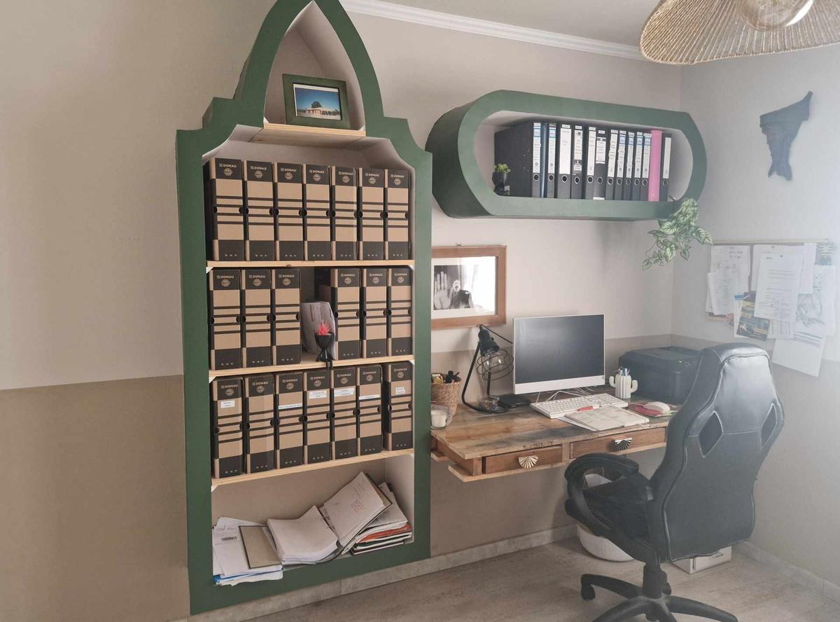 Agencement sur mesure en placo : bureau avec bibliothèques intégrées